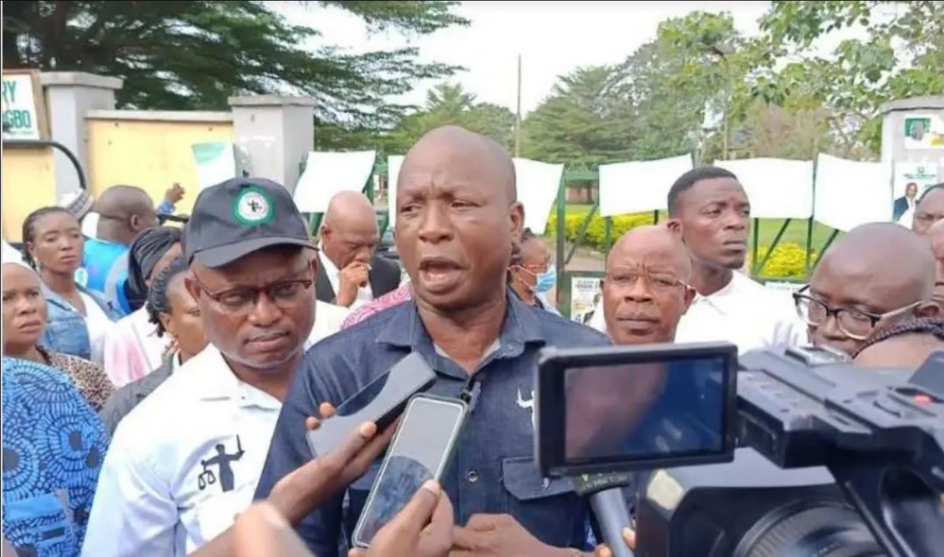 Osun state judiciary workers protesting