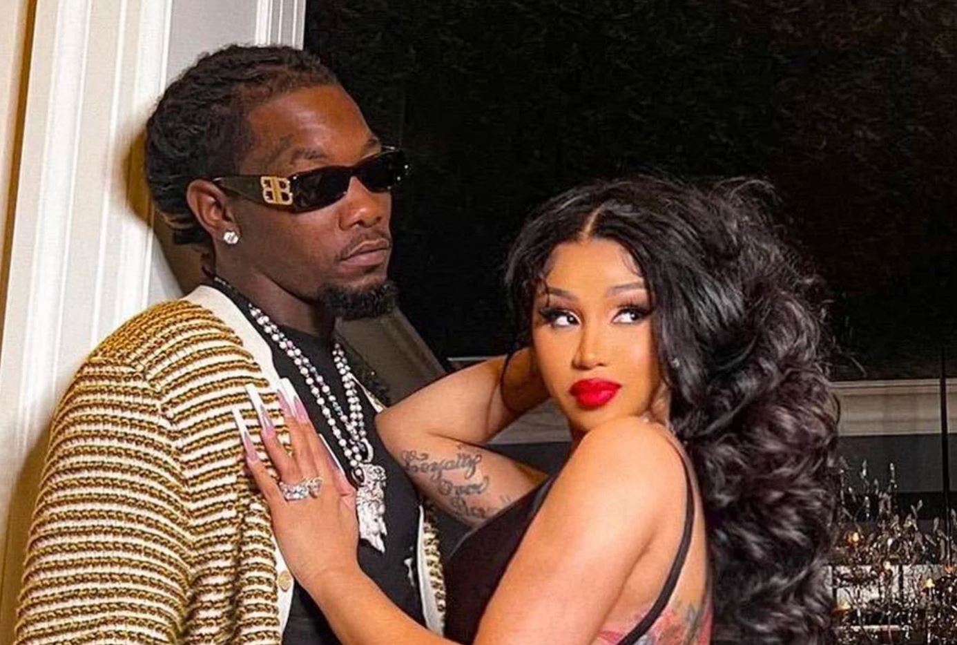 Cardi B- Offset